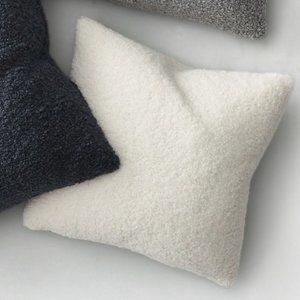 NWT Restoration Hardware RH Teen PLUSH FAUX SHEARLING PILLOW COVER EURO 26X26